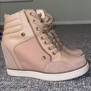 Also Sneaker Boots/wedges